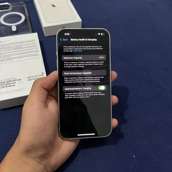 iPhone13 - Picture 9 of 10